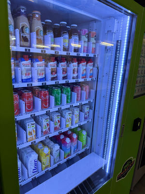 W1280mm*D830mm*Y1930mm Kendi Kendine Servis Otomatları Güvenilir Dolum Sıklığı ve Yoğun Trafik Alanları İçin Hava Koşullarına Dayanıklı